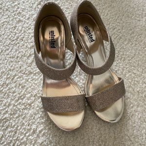 Golden Sparkle Heals